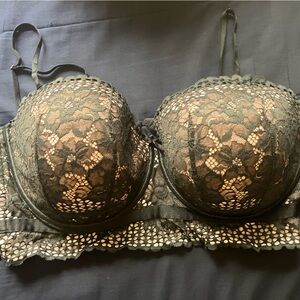 Elegant Black Lace Bra with removable straps